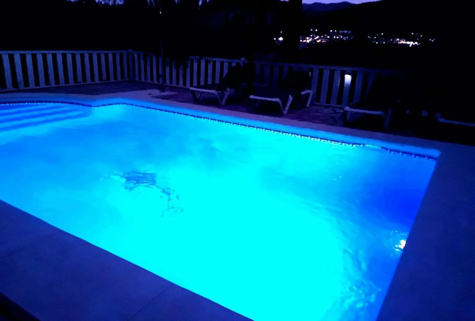 Les 3 Aigles Maison Avec Piscine Privee 0*, Coin Spain