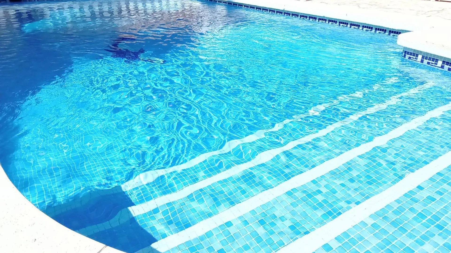 Les 3 Aigles Maison Avec Piscine Privee 0*, Coin Spain